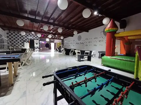 Local en Alquiler en Villa Santos Tesei, $ 1.800.000