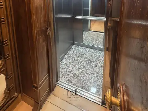 Departamento 7 ambientes con 3 baños