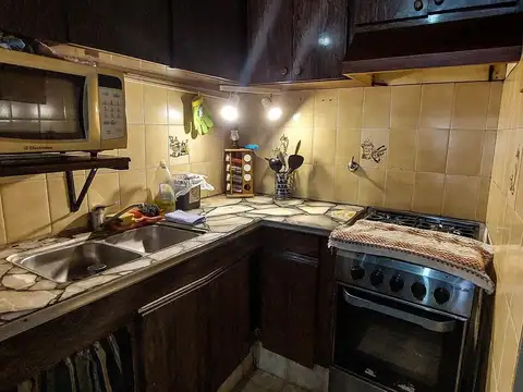 Casa 3 ambientes con 1 baño