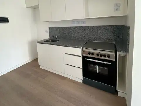 VENTA 2AMB CON BALCON Y AMENITIES EN FLORES.