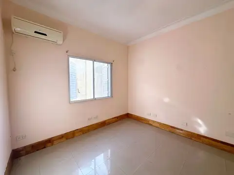 Depto Tipo Casa en Venta en Almagro, USD 98.000