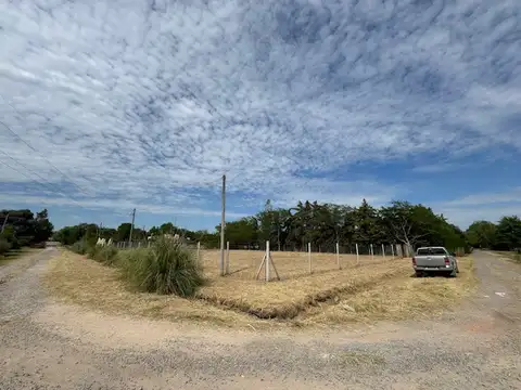 EXCELENTE TERRENO 2000 MTS - 27 Y 158 - MERCEDES (B)