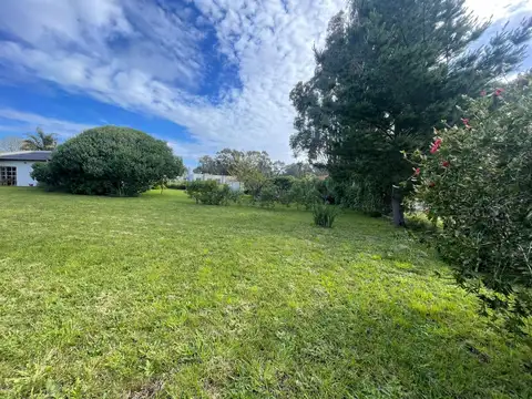 VENTA DE CASA QUINTA CON LOTE PROP. CERCA DEL MAR