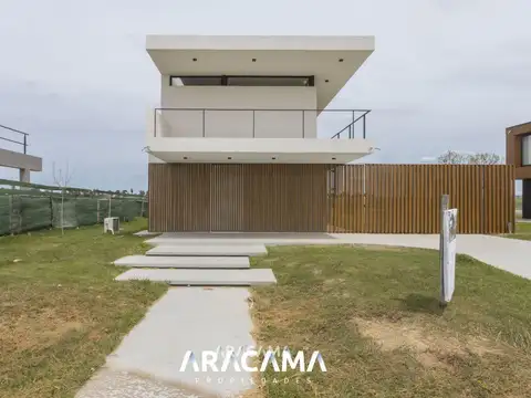 Casa en Venta en Lares de Canning