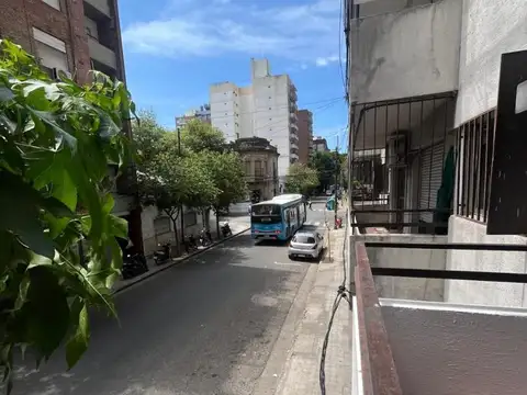 Alquiler – Departamento 2 dormitorios | Pte. Roca 1521 | 1°