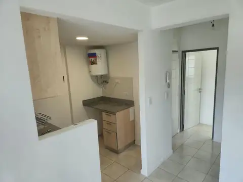 Departamento en Alquiler en Caseros, $ 600.000
