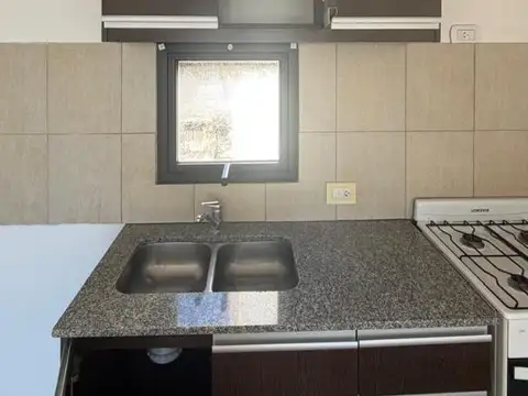Departamento en Alquiler en Barrio España y Hospitales, $ 500.000