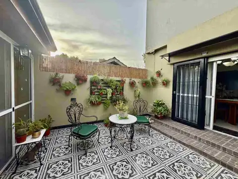 Depto Tipo Casa 5 ambientes con 2 baños