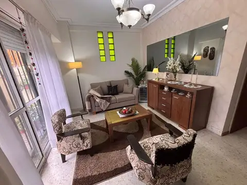 Depto Tipo Casa en Venta de 5 ambientes