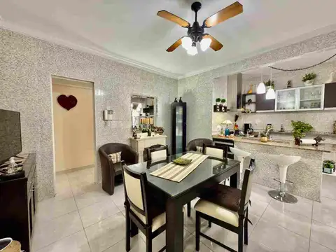 Depto Tipo Casa en Venta en Lomas de Zamora, USD 195.000