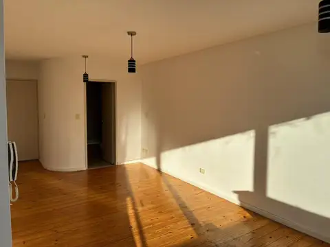 Departamento en Alquiler en Abasto, $ 380.000