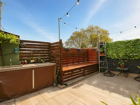 CASA TRIPLEX EN VENTA 3 AMB TERRAZA FLORIDA