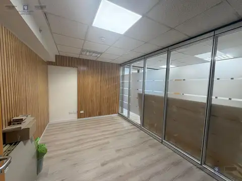 Oficina 4 ambientes con 2 baños