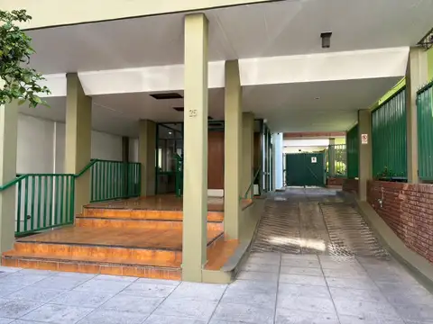 Veinticinco de Mayo 33