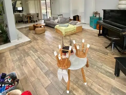 Casa en Venta en La Calera, USD 390.000