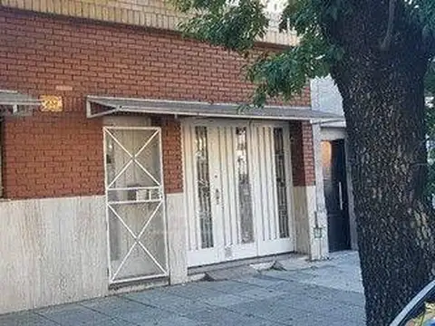 Depto Tipo Casa en Venta en Liniers, USD 170.000