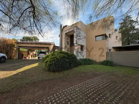 Casa en Venta de 4 dormitorios