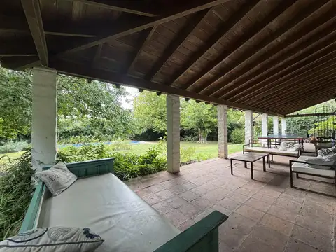 Casa 7 ambientes con 3 baños