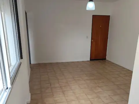 Departamento en Alquiler en Tapiales, $ 450.000