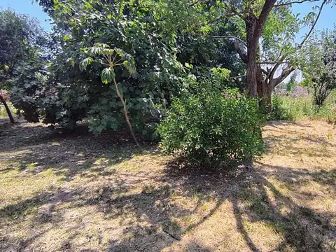 CASA 6 AMBIENTES EN VENTA EN RECREO CON TERRENO