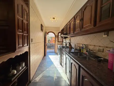 Depto Tipo Casa 4 ambientes con 2 baños