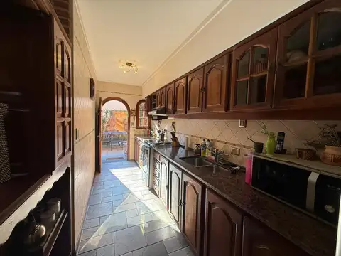 Depto Tipo Casa en Venta con 3 cocheras