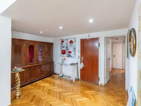 Departamento 4 ambientes con 3 baños