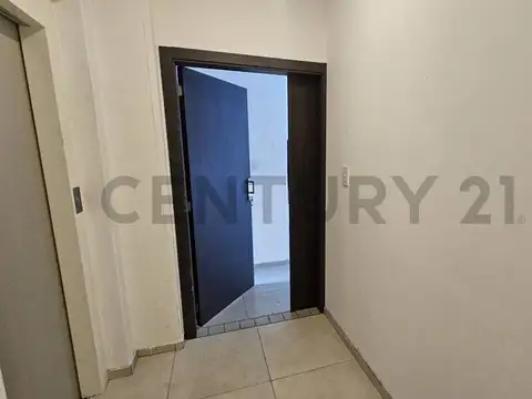 54 e/ 7 y 8 600, Piso 625