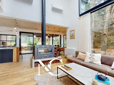 Casa 5 ambientes con 4 baños