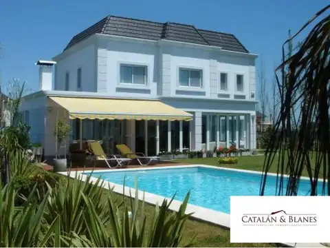 Casa en Venta de 4 dormitorios