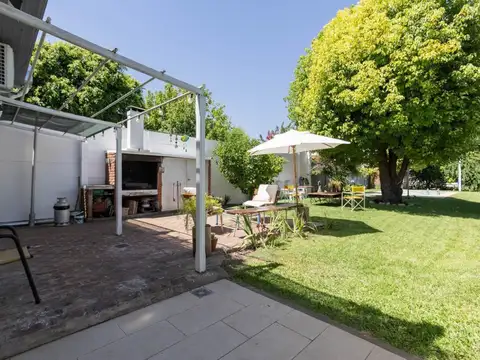 Casa en  venta en Ringuelet