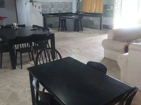 Casa en Alquiler en Villa General San Martín, USD 2.000