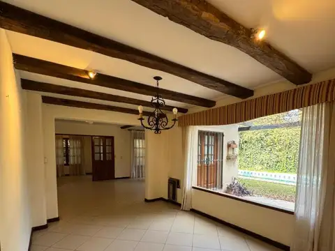 Casa en Venta con 1 cochera