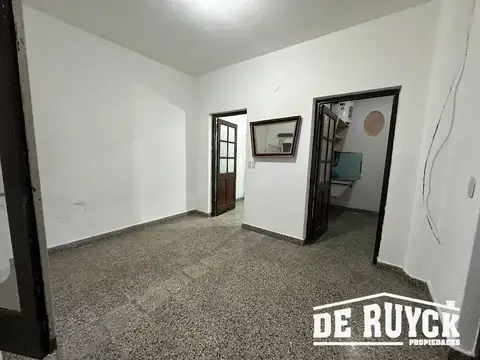 Depto Tipo Casa en Venta 70 años