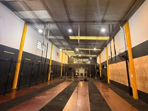 San Martín 1500 - Galpón con Local y Oficinas en Villa Gobernador Gálvez - 650 m2 - Alquiler