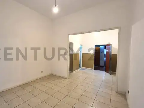 Oficina 2 ambientes con 1 baño