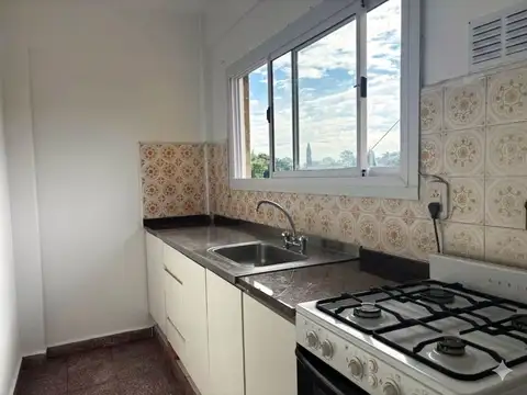 Depto Tipo Casa 3 ambientes con 1 baño