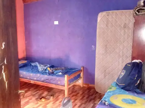 Casa 3 ambientes con 1 baño