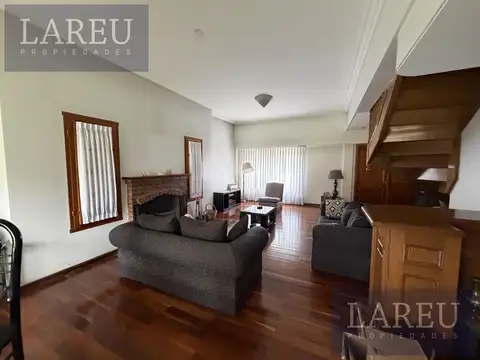 Casa 6 ambientes con 3 baños