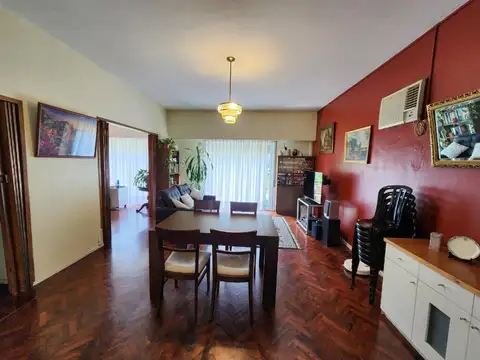 Avenida Valentín Alsina 2600