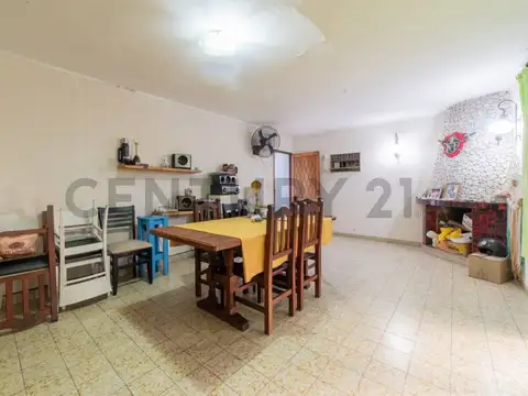 VENTA Locales + Cepartamentos + cocheras - Avenida 7 de marzo - Santo Tomé