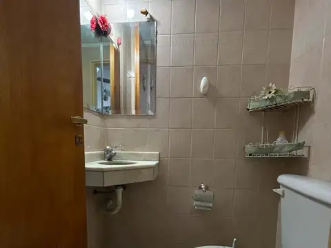 Depto Tipo Casa en Venta en Ramos Mejia, USD 65.000