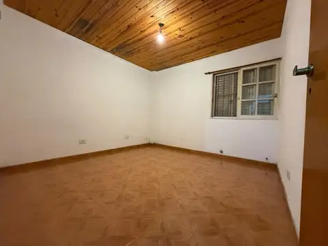 VENTA CASA 3 AMBIENTES EL PATO - BERAZATEGUI