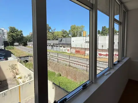 Oficina 4 ambientes con 2 baños