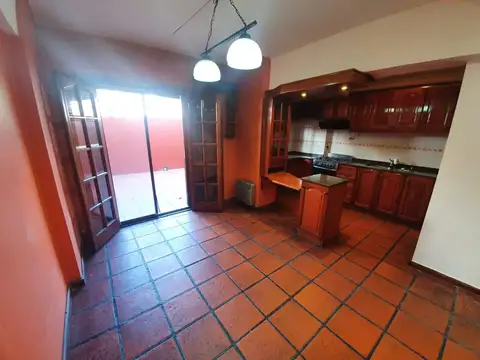 Llavallol 200, Piso 1