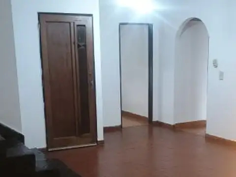 Depto Tipo Casa en Alquiler de 2 dormitorios