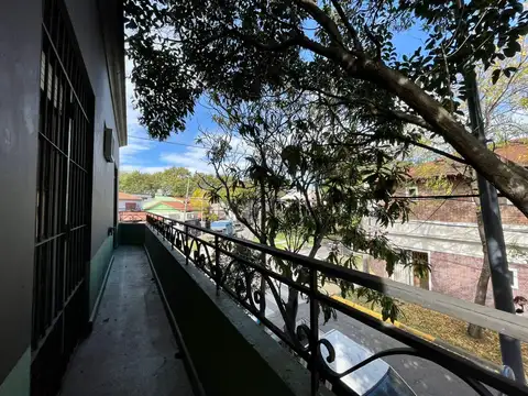 Depto Tipo Casa en Venta con 1 cocheras