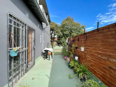 Depto Tipo Casa en Venta 40 años