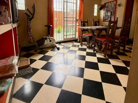 Depto Tipo Casa en Venta de 4 ambientes