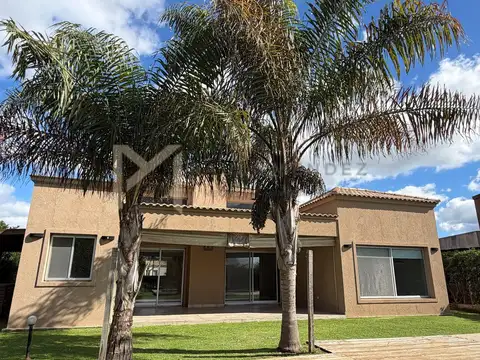 Casa en Venta al Noreste